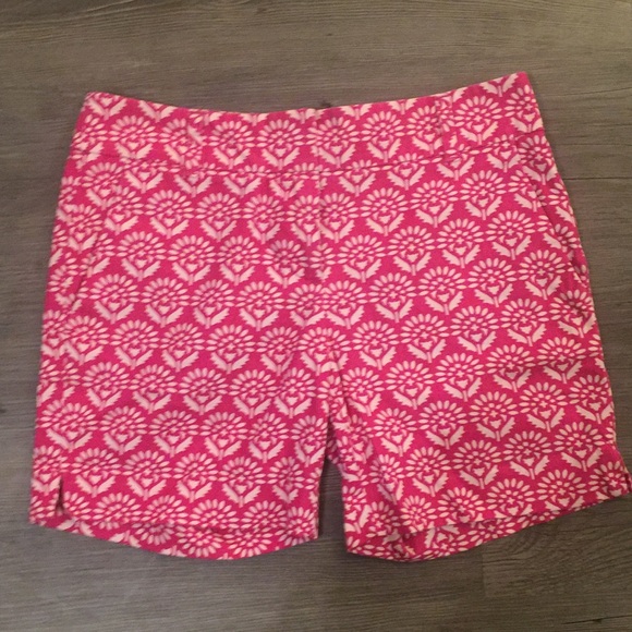 LOFT ANN TAYLOR Pink Flower Shorts Sz 00 - Picture 2 of 5